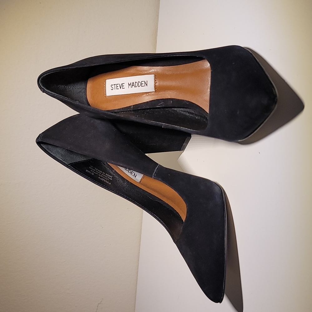Shoes - Picture 4 of 5